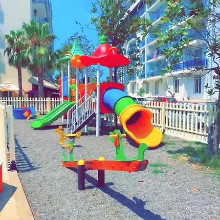 Daire Kings Sea View *