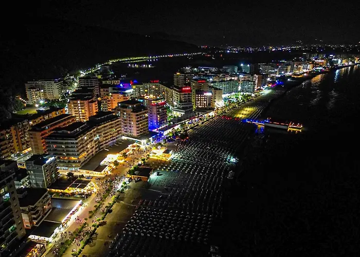 Kings Sea View 公寓